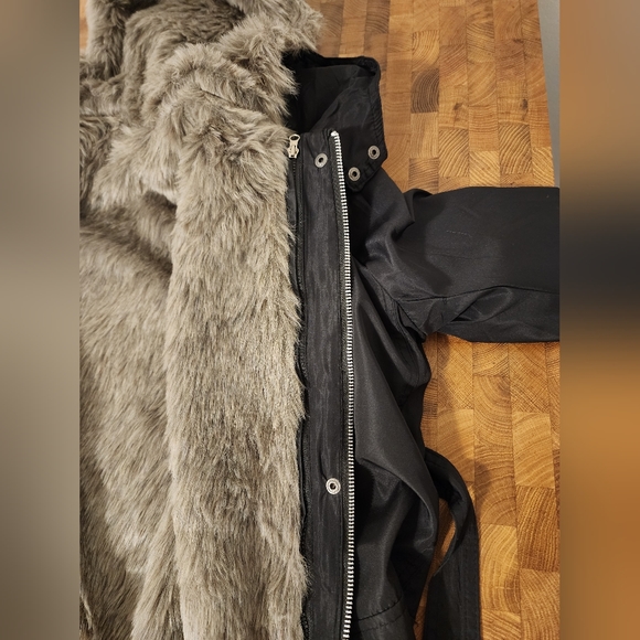 ❄️🌡❄️Winter Coat Girls Large, Lined, Black, zip out liner with belt, hooded❄️🌡 - Picture 11 of 16